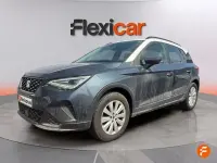 Usado Seat Arona Style 110 CV (80 kW) 2023 Gris SUV