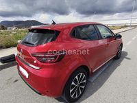 Usado Renault Clio V Intens 100 CV (73 kW) 2020 Rojo Berlina