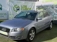 Usado Audi A4 140 CV (102 kW) 2004 Gris Berlina