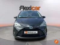 Usado Toyota Yaris Hybrid Active 99 CV (72 kW) 2019 Negro Utilitario
