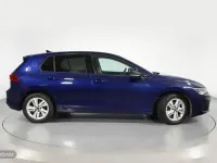 Usado VW Golf VIII Life 110 CV (80 kW) 2020 Azul Berlina