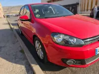 Usado VW Golf VI 110 CV (80 kW) 2009 Rojo Berlina