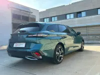 Usado Peugeot 308 SW Allure 130 CV (95 kW) 2023 Verde Utilitario