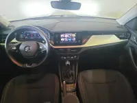 Usado Skoda Kamiq Ambition 110 CV (80 kW) 2022 Blanco SUV