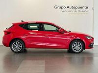 Usado Seat Leon Style 150 CV (110 kW) 2022 Rojo Berlina
