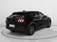 Usado Ford Mustang Mach-E 197 kW (269 CV) 2022 Negro SUV