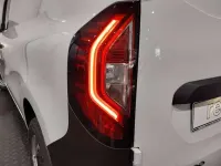 Usado Renault Kangoo 95 CV (69 kW) 2024 Blanco Monovolumen