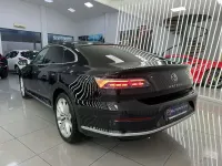 Usado VW Arteon Elegance 150 CV (110 kW) 2023 Negro Coupe
