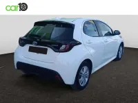 Usado Toyota Yaris Hybrid Business Edition 116 CV (85 kW) 2022 Blanco Utilitario