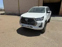 Usado Toyota HiLux Plus 150 CV (110 kW) 2024 Blanco Pickup/Camioneta