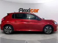 Usado Peugeot 208 Allure 101 CV (74 kW) 2023 Rojo Utilitario