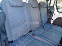 Usado Ford Tourneo Connect Trend 115 CV (84 kW) 2013 Blanco Monovolumen