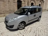 Usado Opel Combo Expression 90 CV (66 kW) 2016 Gris / plata Monovolumen