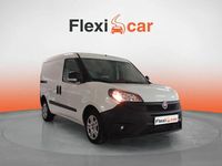 Usado Fiat Doblò 106 CV (77 kW) 2022 Blanco Monovolumen
