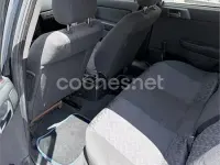 Usado Opel Astra Club 84 CV (61 kW) 2002 Azul Berlina
