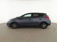 Usado Toyota Auris Hybrid Active 136 CV (100 kW) 2015 Azul Berlina