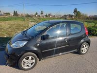 Usado Peugeot 107 68 CV (50 kW) 2008 Negro Utilitario