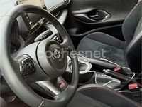 Usado Toyota Yaris 261 CV (191 kW) 2021 Rojo Utilitario