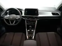 Usado VW T-Roc Life 150 CV (110 kW) 2024 Azul SUV