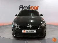 Usado Kia Ceed 136 CV (100 kW) 2021 Negro Utilitario