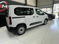Usado Citroën Berlingo 102 CV (75 kW) 2024 Blanco Monovolumen