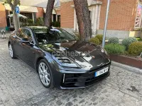 Usado Porsche Panamera 4 Platinum Edition 330 CV (242 kW) 2023 Gris / plata Familiar