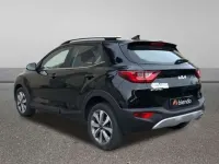 Usado Kia Stonic 84 CV (61 kW) 2023 Negro SUV