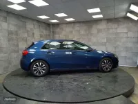 Usado Mercedes A180 Business 116 CV (85 kW) 2022 Azul Berlina