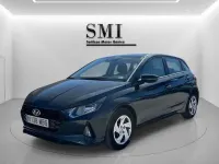 Usado Hyundai i20 101 CV (74 kW) 2022 Gris Utilitario
