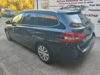 Usado Peugeot 308 Style 100 CV (73 kW) 2020 Azul Familiar