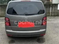 Usado VW Touran Edition 105 CV (77 kW) 2010 Marrón Monovolumen