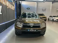 Usado Dacia Duster Ambiance 107 CV (78 kW) 2010 Marrón SUV
