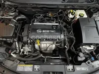 Usado Opel Insignia Cosmo 140 CV (102 kW) 2009 Gris / plata Berlina
