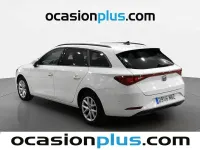 Usado Seat Leon ST Style 110 CV (80 kW) 2022 Blanco Familiar