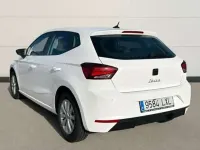 Usado Seat Ibiza Style Plus 110 CV (80 kW) 2022 Blanco Utilitario