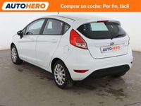 Usado Ford Fiesta Trend 82 CV (60 kW) 2015 Blanco Berlina
