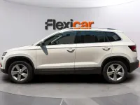 Usado Skoda Karoq Ambition 150 CV (110 kW) 2021 Blanco SUV
