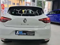 Usado Renault Clio V Intens 72 CV (52 kW) 2021 Blanco Utilitario