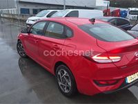 Usado Hyundai i30 120 CV (88 kW) 2025 Rojo Berlina