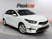 Usado Kia Ceed 101 CV (74 kW) 2022 Blanco Utilitario