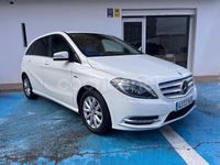 Usado Mercedes B180 109 CV (80 kW) 2012 Blanco Monovolumen