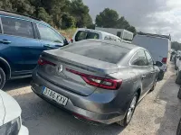 Usado Renault Talisman LIMITED 120 CV (88 kW) 2019 Gris / plata Berlina
