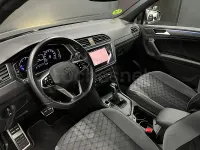 Usado VW Tiguan R-line 150 CV (110 kW) 2023 Gris / plata SUV