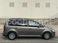 Usado VW Touran Advance 105 CV (77 kW) 2010 Beige Monovolumen