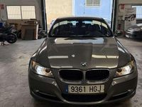 Usado BMW 318 143 CV (105 kW) 2011 Gris Berlina