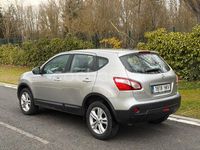Usado Nissan Qashqai Visia 130 CV (95 kW) 2012 Gris / plata SUV