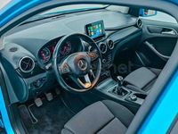 Usado Mercedes B180 109 CV (80 kW) 2016 Azul Monovolumen