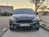 Usado Ford Focus Trend 125 CV (91 kW) 2016 Gris / plata Familiar
