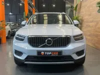 Usado Volvo XC40 265 CV (194 kW) 2021 Gris SUV