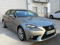 Usado Lexus IS300h Executive Line 223 CV (164 kW) 2017 Gris / plata Berlina